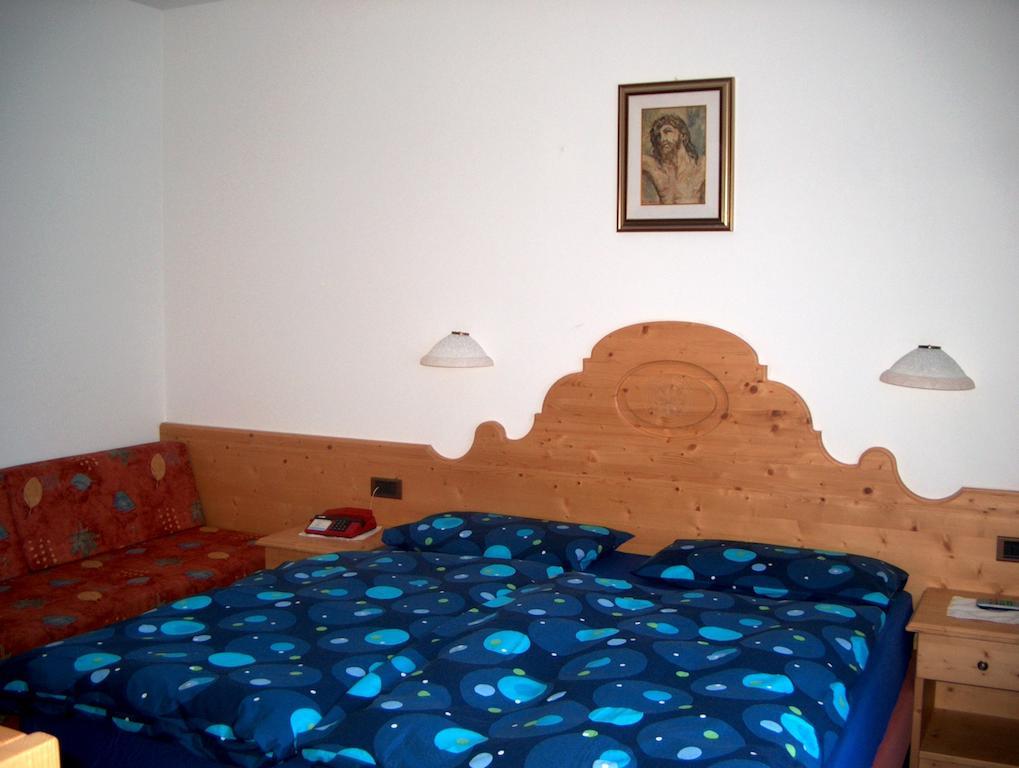 Hotel Rosalpina Rocca Pietore Chambre photo