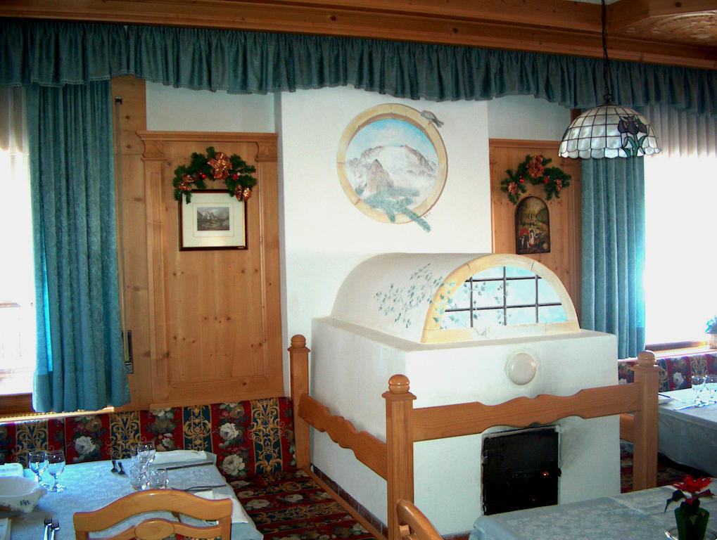 Hotel Rosalpina Rocca Pietore Extérieur photo