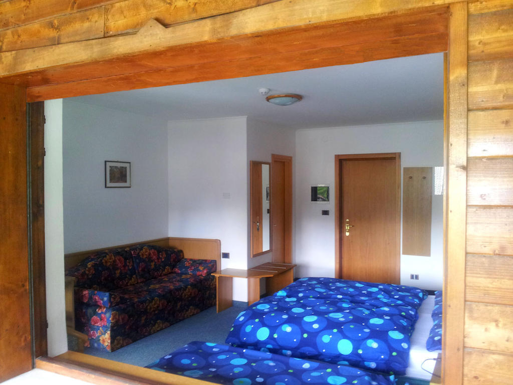 Hotel Rosalpina Rocca Pietore Chambre photo